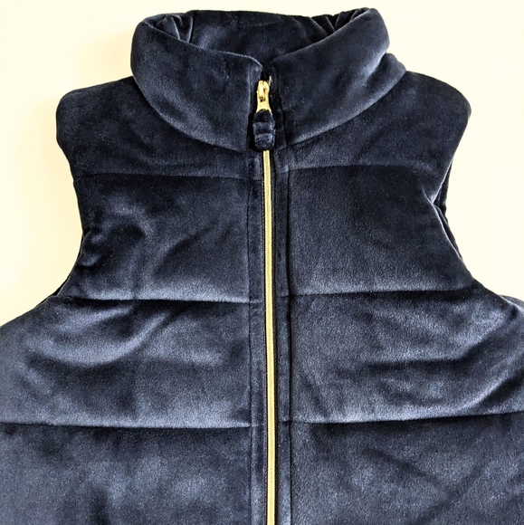 OSHKOSH B'GOSH, Navy Puffer Vest, Gold Zipper, With Pockets, Size 3T. - Picture 2 of 8